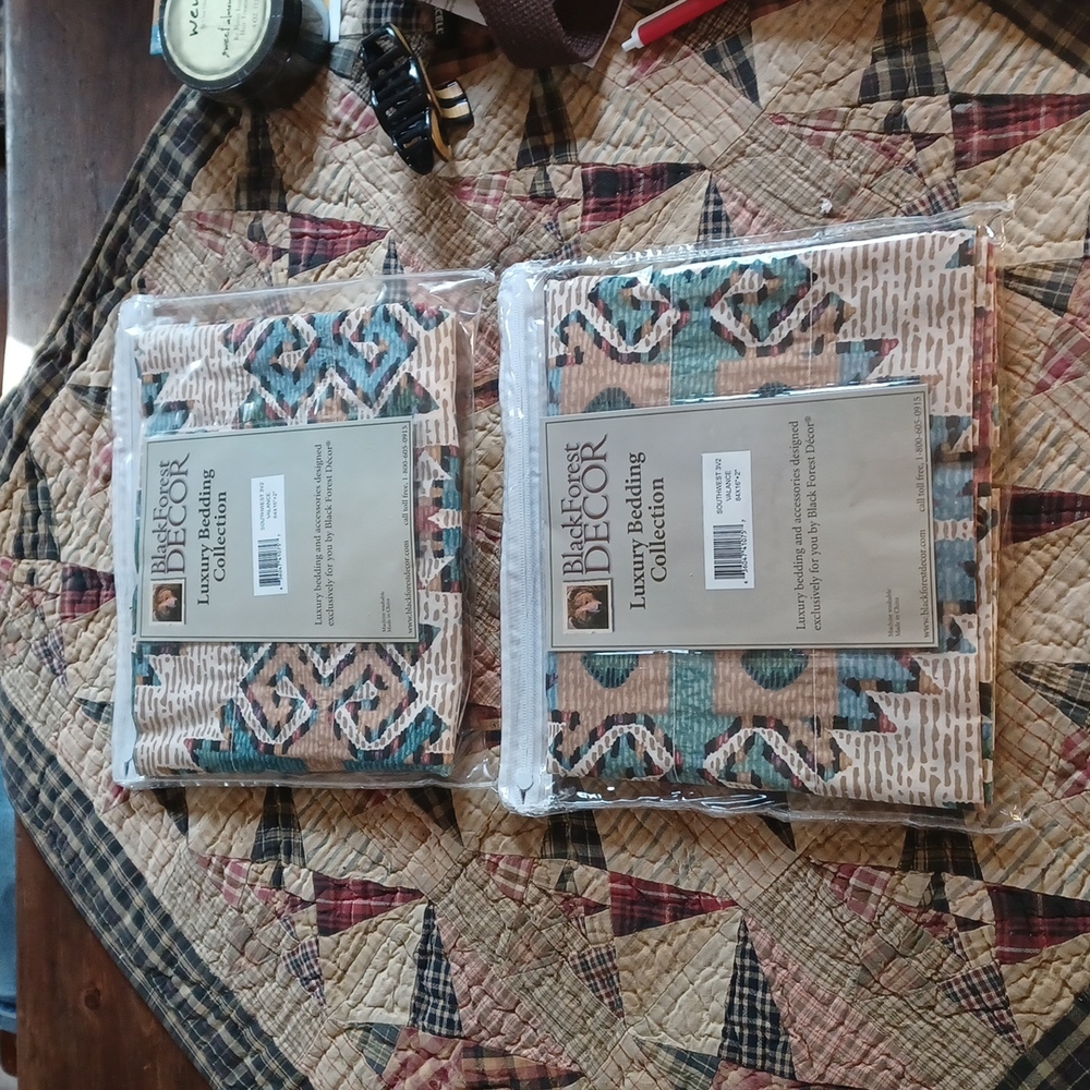 BLACK FOREST DECOR SOUTHWESTERN VALANCE SET OF 2